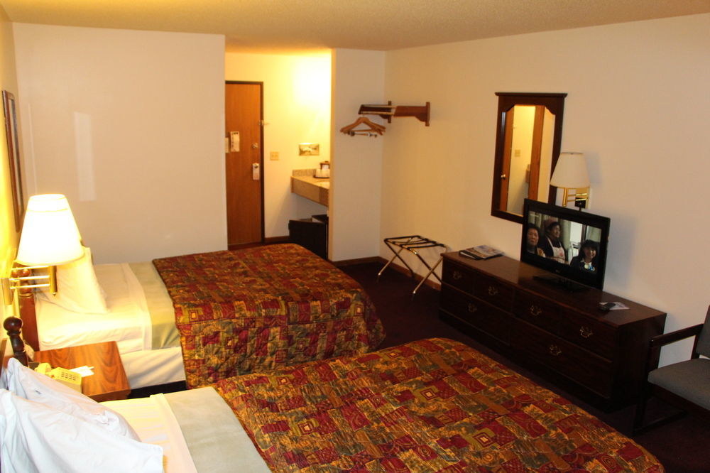 Westbridge Inn And Suites Centerville Екстер'єр фото